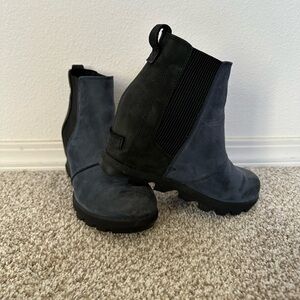Sorel wedged Boots